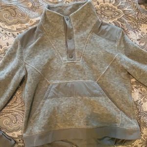 EUC Iviva fleece sweatshirt